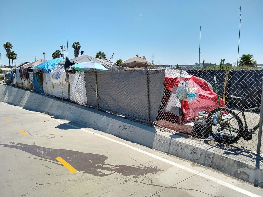 Los Angeles Bulldozes Glamorous Hot Tub Tent Mansion From Sidewalk Homeless Encampment