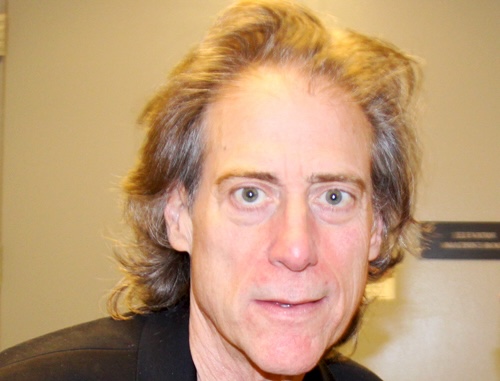 Richard Lewis Memorialized By Hollywood After Unexpected Death Richard Lewis